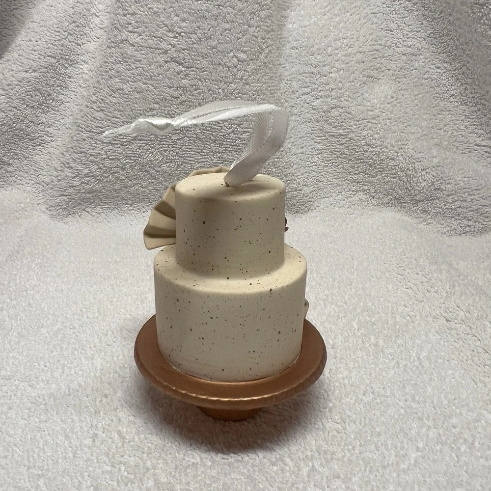 Hallmark Keepsake A Sweet Beginning Wedding‎ Cake Christmas Ornament 2023